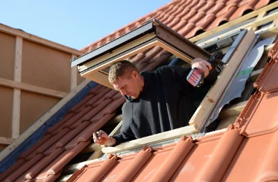 Pose de fenêtres de toit Velux à Besné